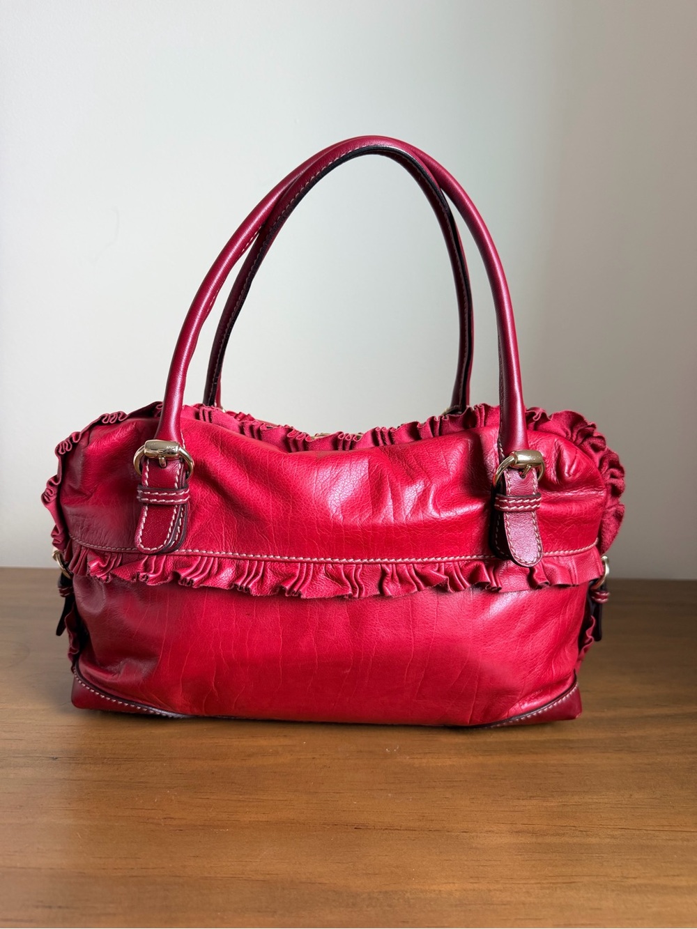 Gucci Sabrina Ruffle Leather Shoulder Bag - Picture 2 of 12
